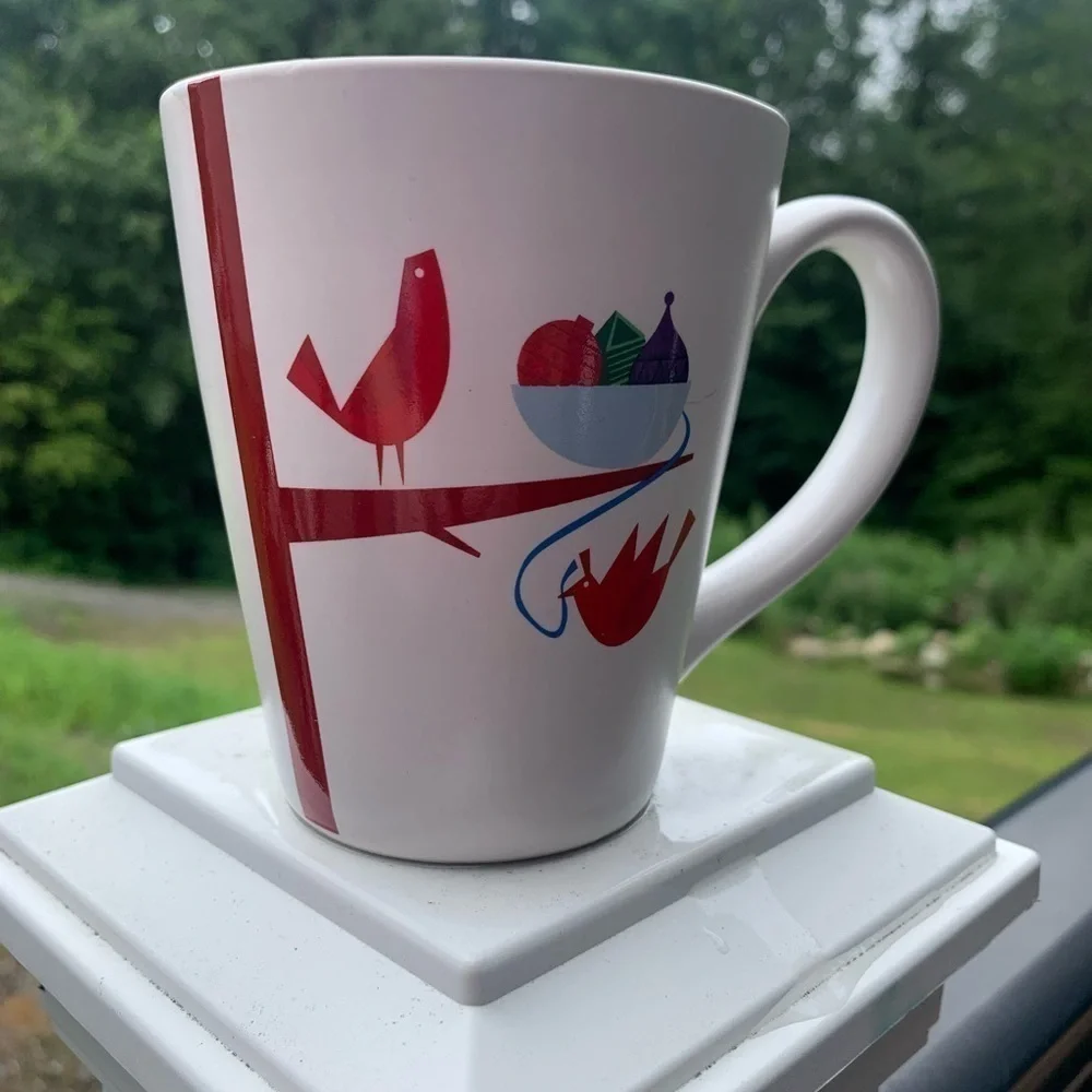 Starbucks 2011 Christmas mug red bird 9oz.